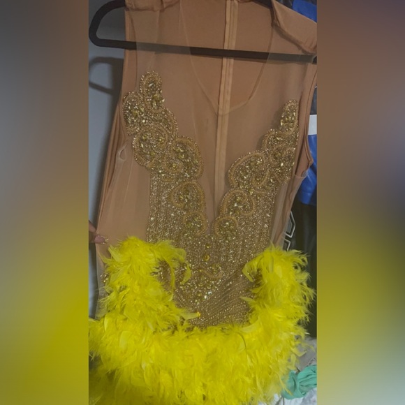 Customs dress - Picture 5 of 5